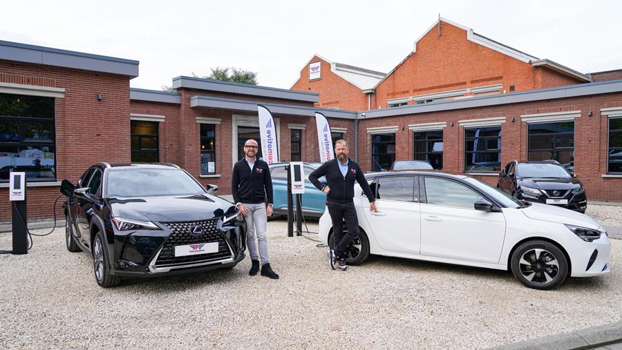 Une start-up limbourgeoise réussit là où les concessionnaires bloquent: livrer des voitures neuves