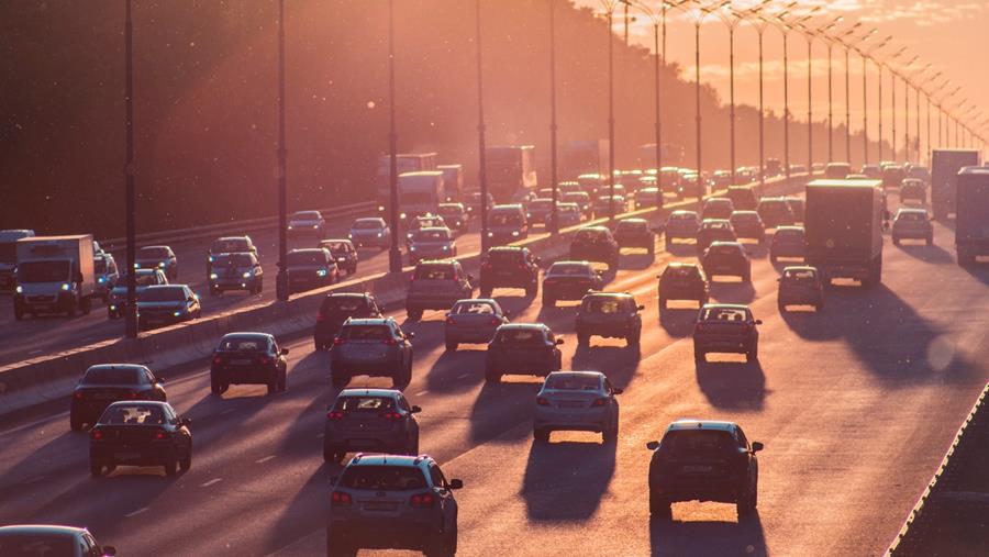 Le marché de l'automobile continue de se contracter