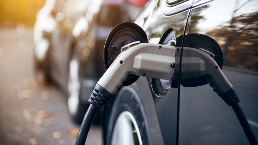Déploiement accéléré des infrastructures de recharge électrique le long des autoroutes flamandes