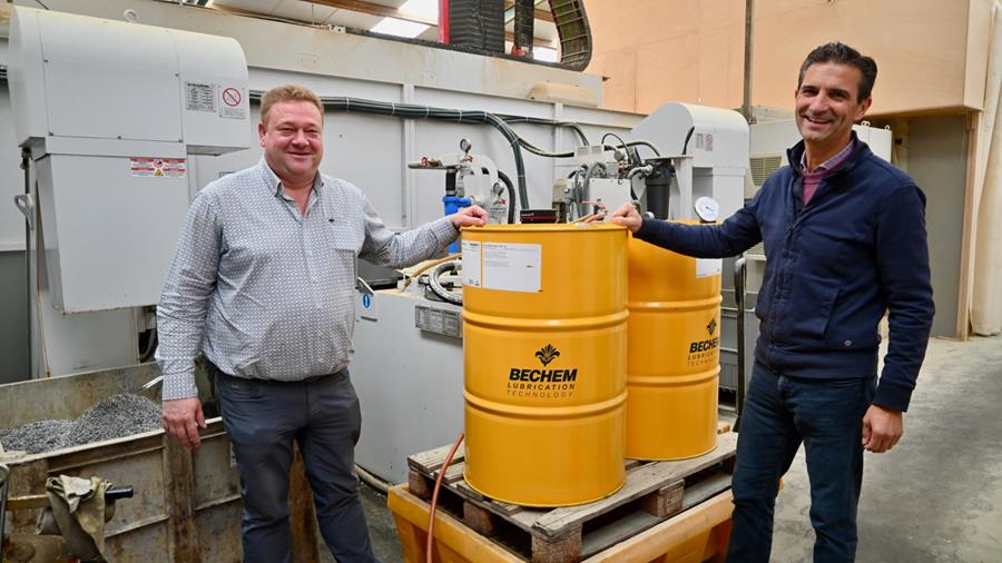 Koelolie houdt freesmachines van Tailormold up-and-running